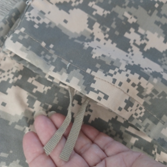 ROTHCO Camouflage Cargo Pants 35"- 39" men's womans  32" inseam adjustable tabs - Picture 8 of 8